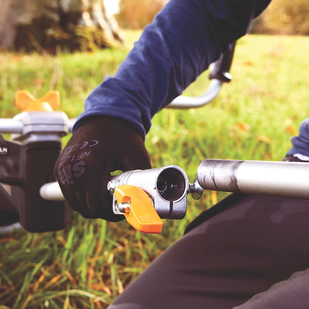 Débroussailleuse à Manche Droit Démontable Titan TTBCP33-4 33cm³ 8 Débroussailleuse à Manche Droit Démontable Titan TTBCP33-4 33cm³ – Image 8