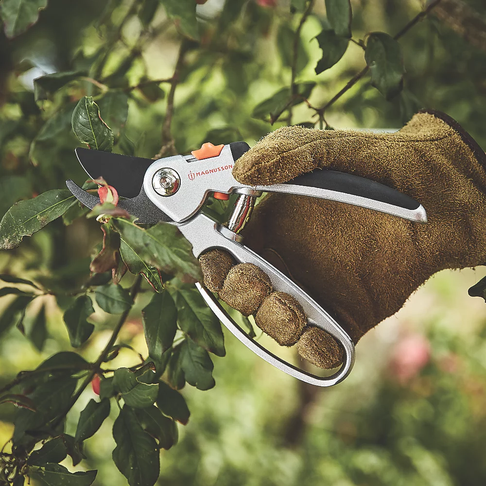 Sécateurs à Lame Franche Magnusson 8¼" (208mm) 5 Sécateurs à Lame Franche Magnusson 8¼" (208mm) – Image 5